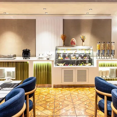 Hotel Elite World Comfy Taksim 4*