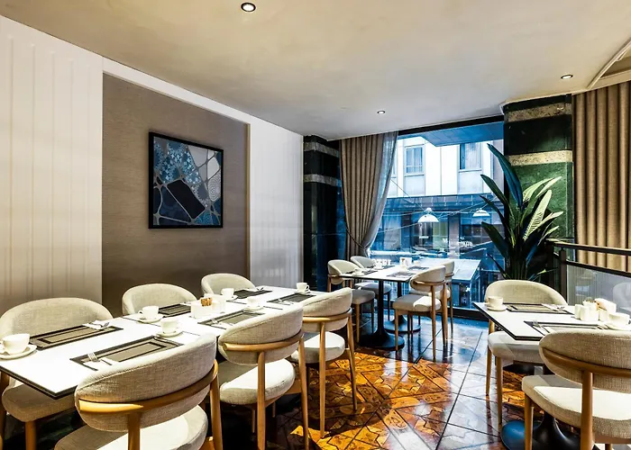 Elite World Comfy Taksim מלון 4*