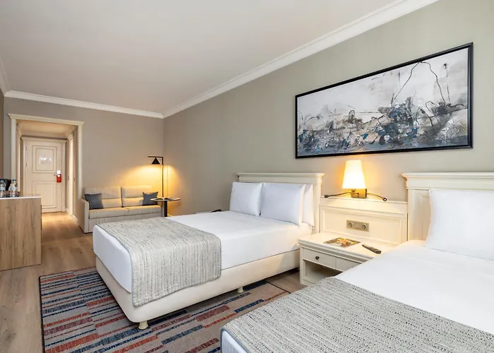 Hotel Elite World Comfy Taksim 4*