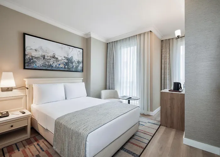 Elite World Comfy Taksim