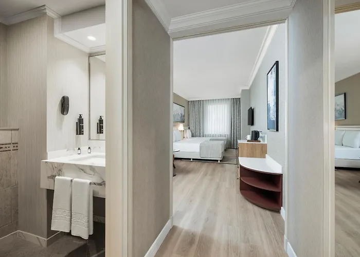 Elite World Comfy Taksim מלון