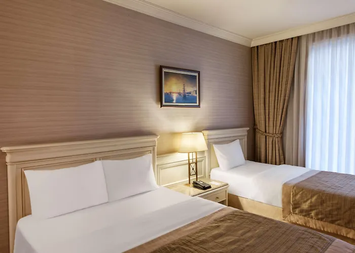 Hotel Elite World Comfy Taksim 4*