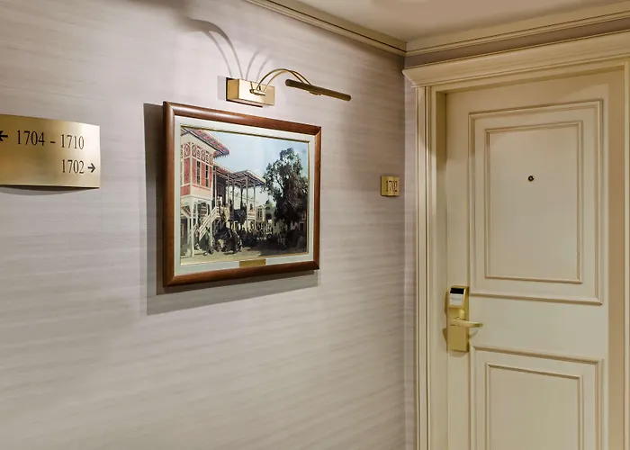 Elite World Comfy Taksim